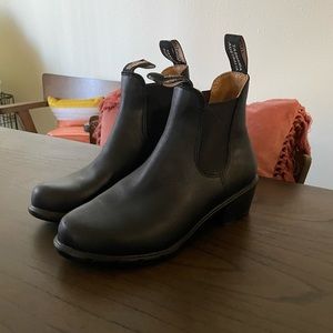 Blundstone womens heeled boots